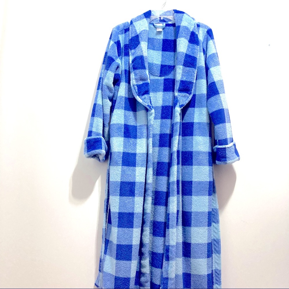 Covington Women’s Blue Plaid Plush Long Bath Rob